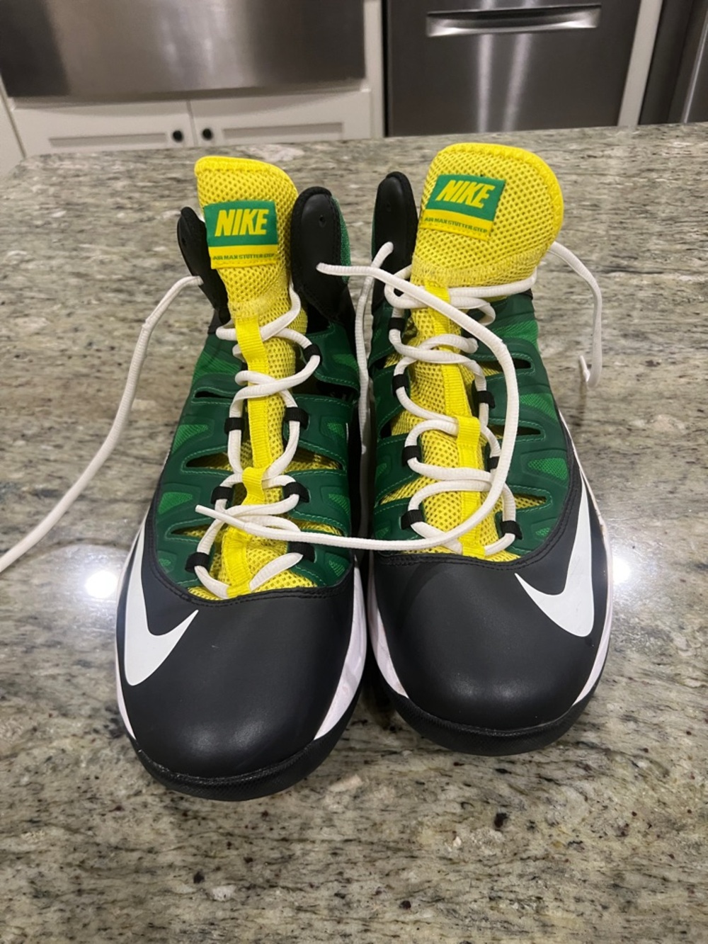 Nike Mens Size 10.5 Black/ Green / Yellow Max Air Shoes
